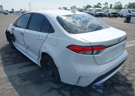 2021 Toyota Corolla Le z USA, uszkodzony, nr VIN 5YFEPMAE3MP211790